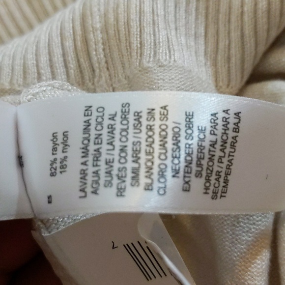 Joe Fresh| NWT Tan Long Sleeve V-Neck Sweater Rayon Blend - Picture 13 of 13